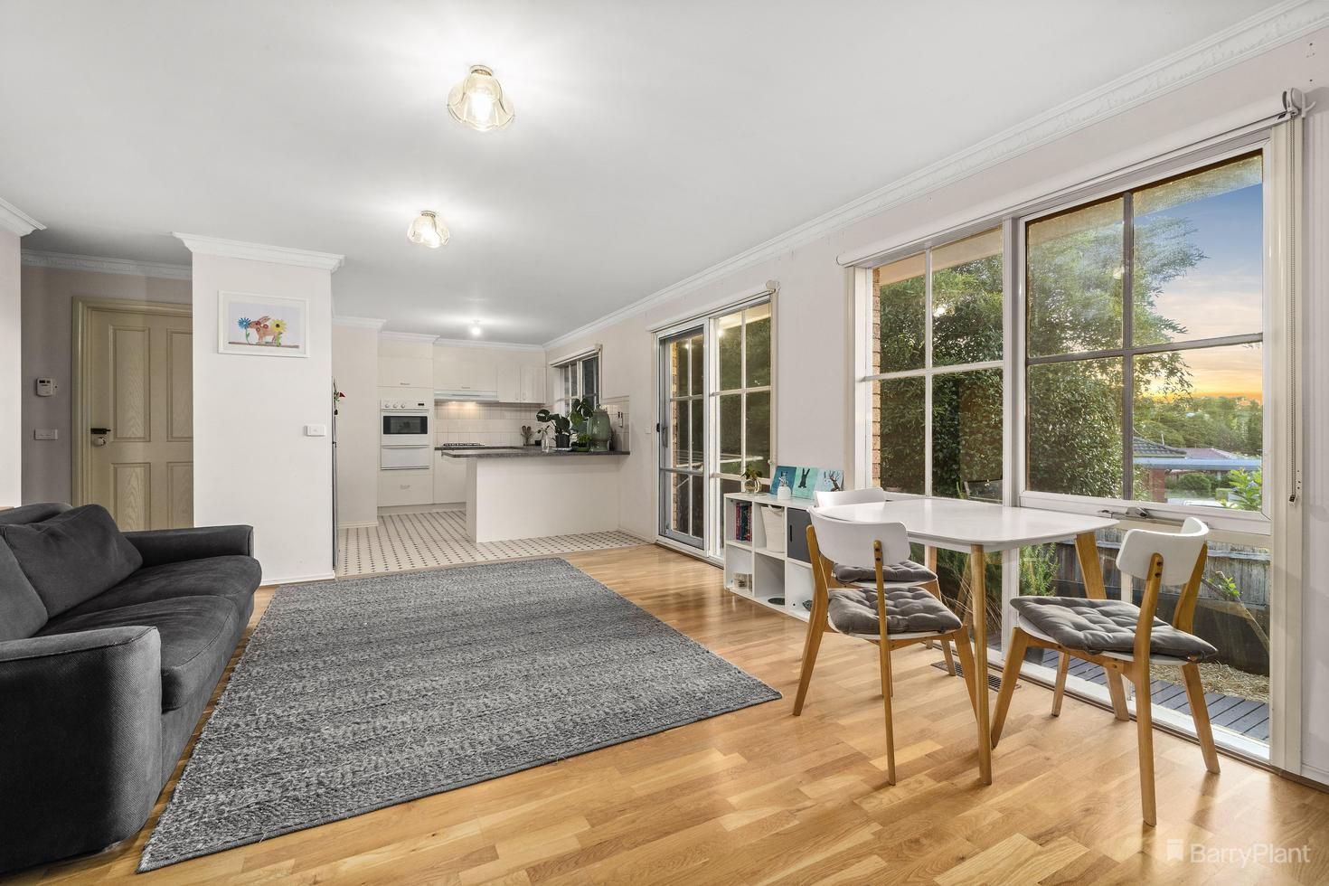 2/16 Cresswell Crescent, Mitcham VIC 3132, Image 2