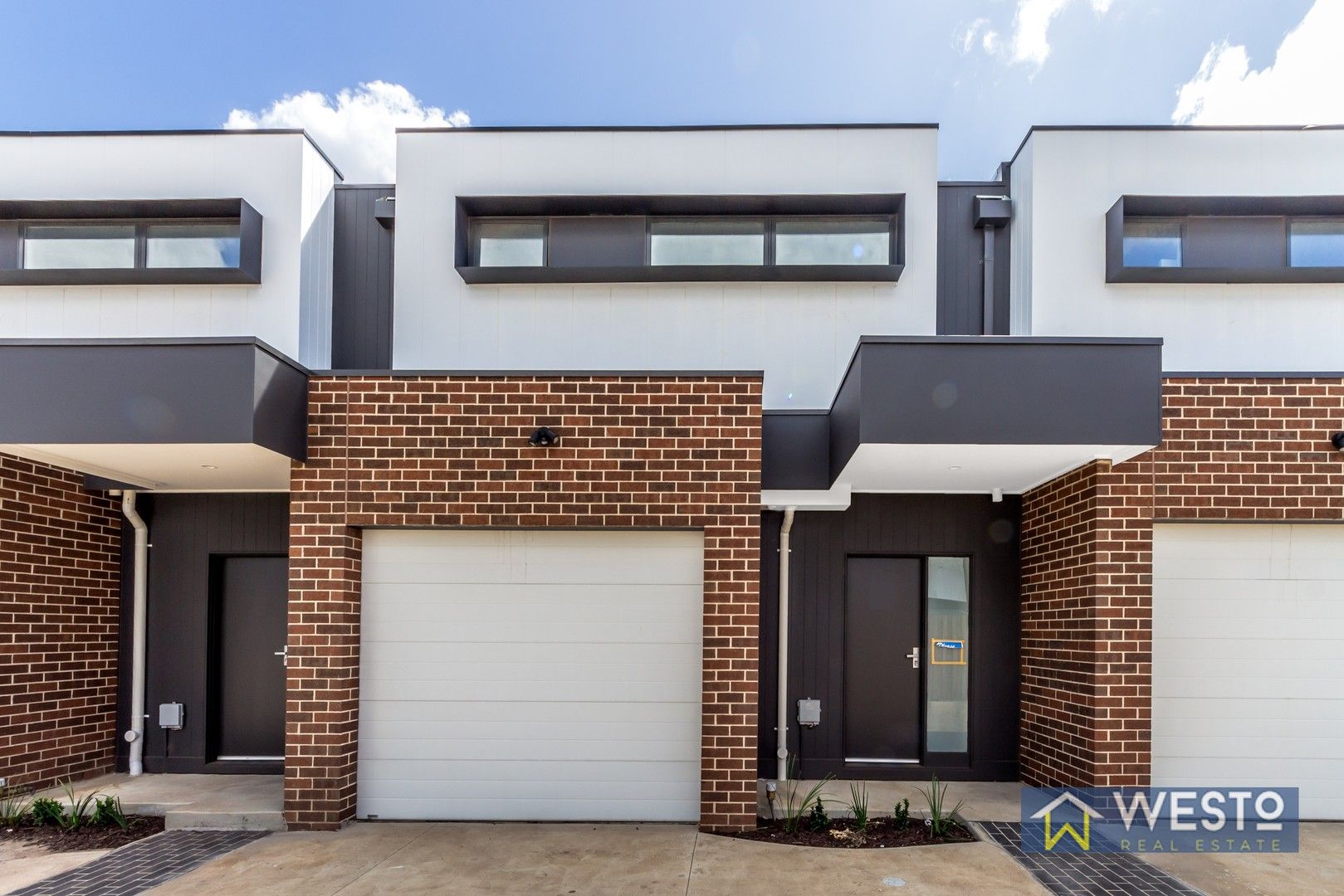 3 bedrooms Townhouse in 7/32 Malachite Drive TARNEIT VIC, 3029