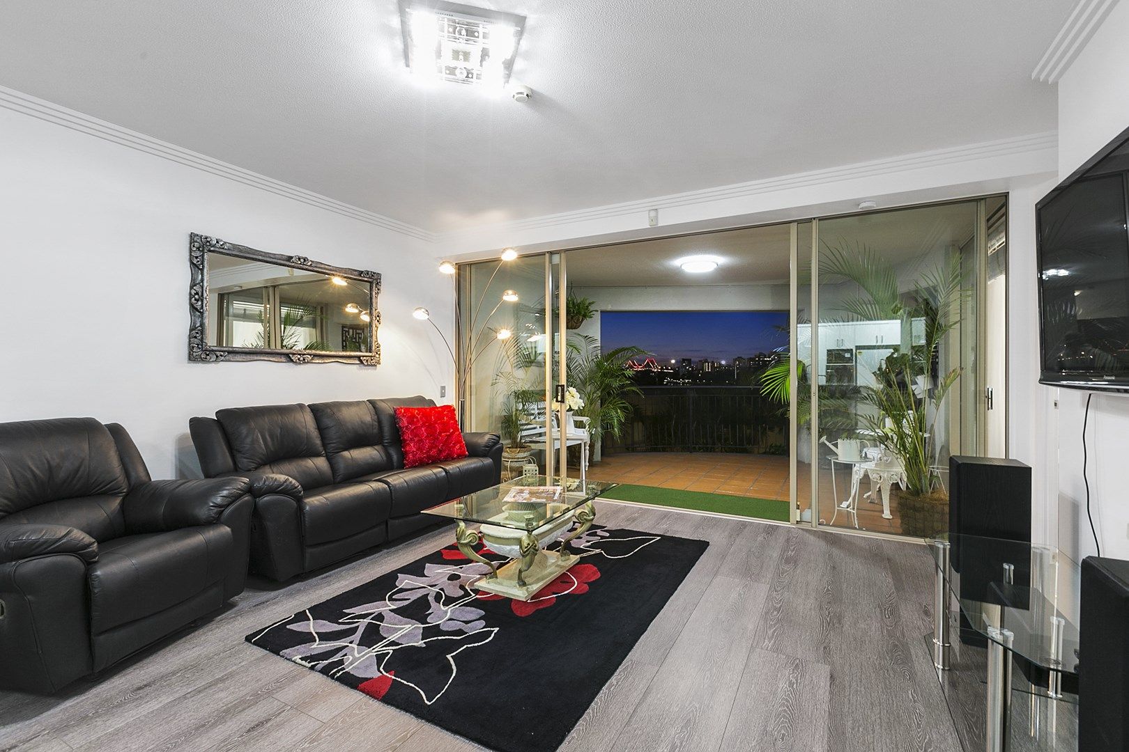 18/50 Lower River Terrace, South Brisbane QLD 4101, Image 1