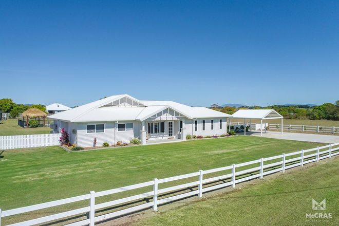 Picture of 33 Pearle Place, BOWEN QLD 4805