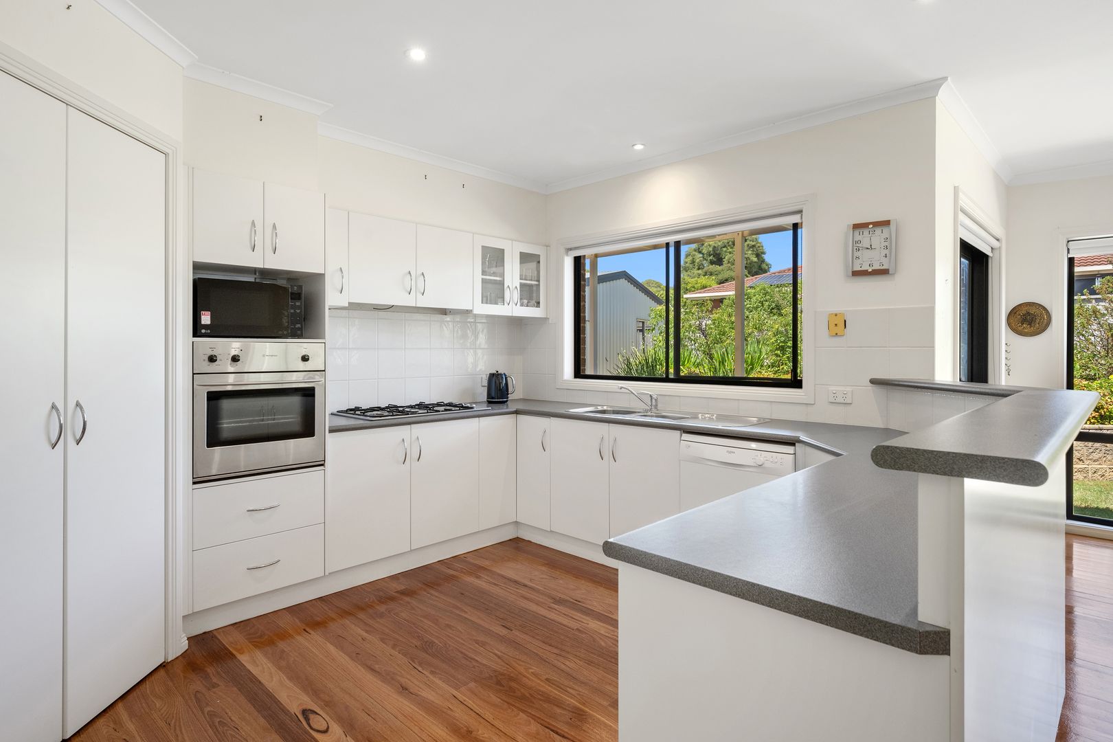 7 Wilton Court, Golden Square VIC 3555, Image 2