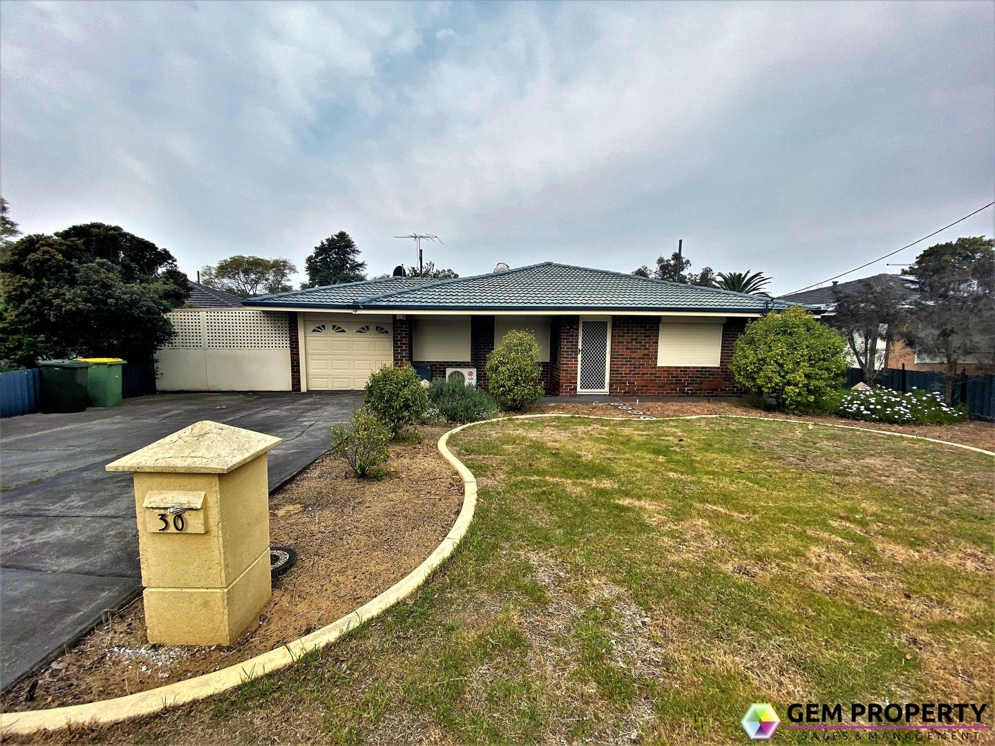 4 bedrooms House in 30 Chapman Road CALISTA WA, 6167