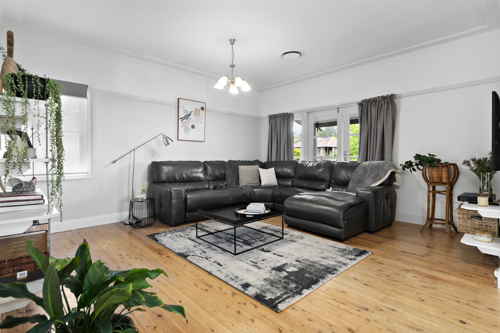 2 & 2a Lachlan Place, Campbelltown NSW 2560, Image 1