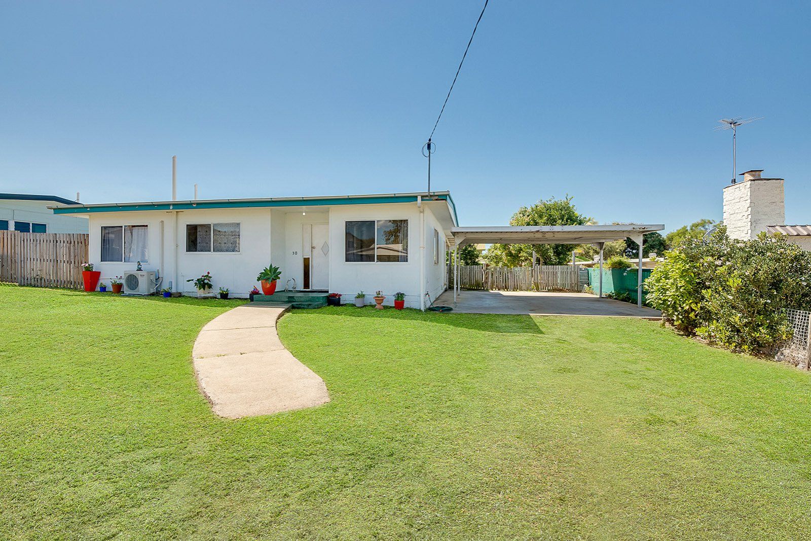 30 Booth Avenue, Tannum Sands QLD 4680, Image 1