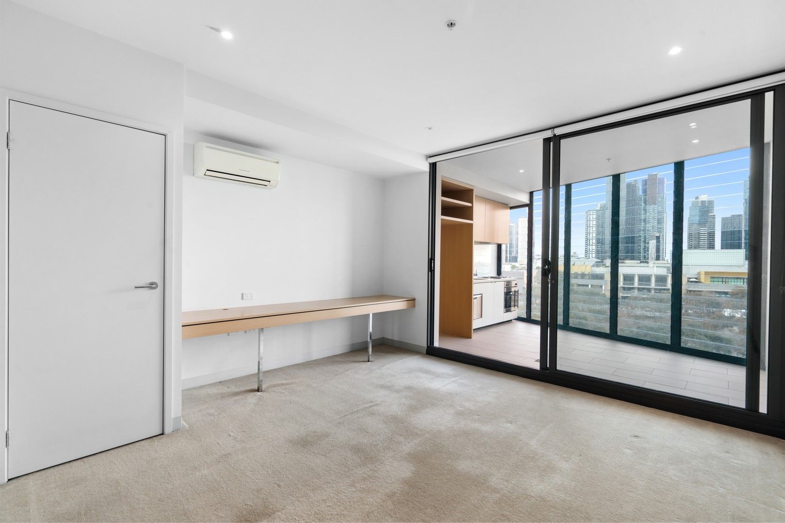 1 bedrooms Apartment / Unit / Flat in 803/565 Flinders Street MELBOURNE VIC, 3000