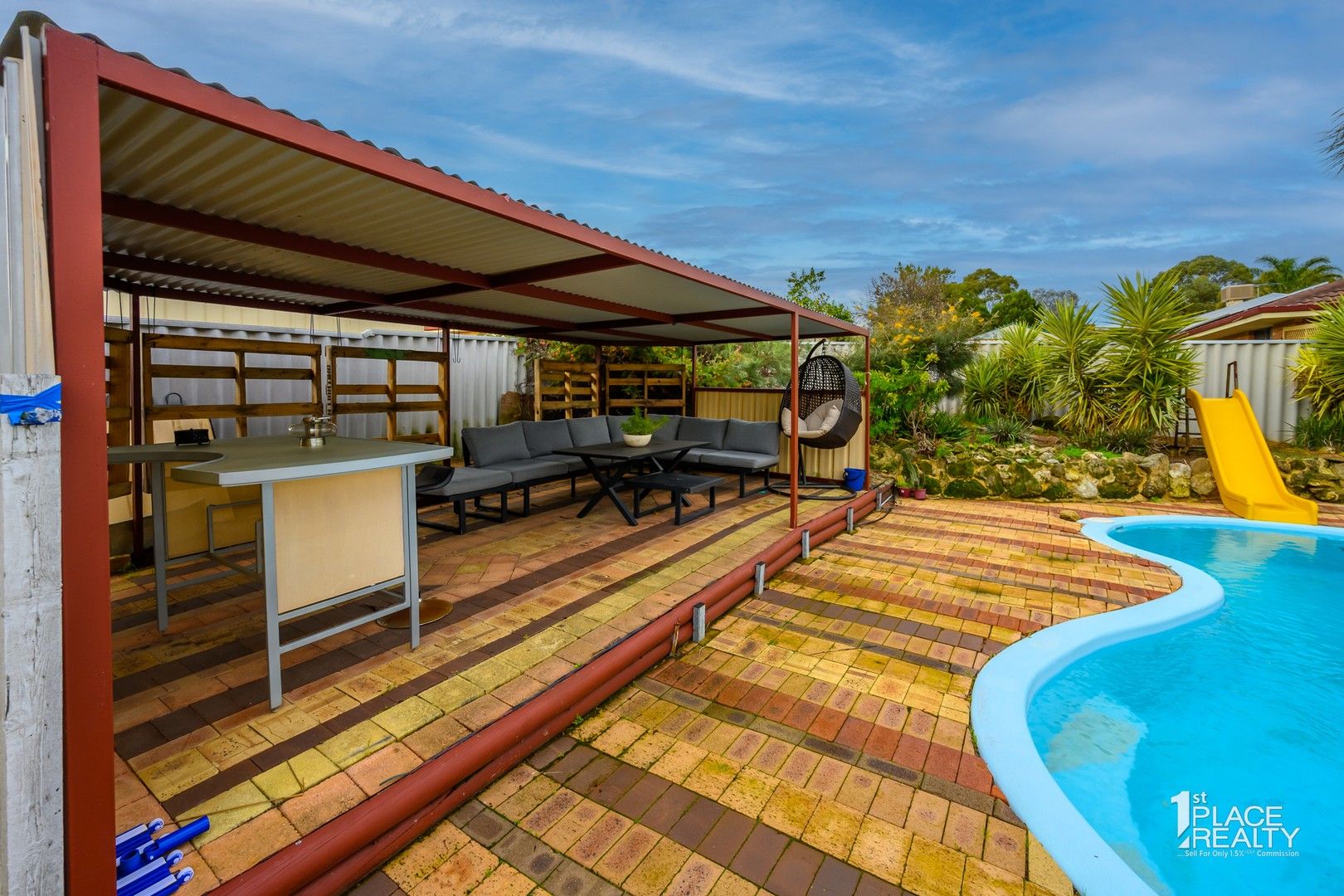 4 bedrooms House in 5 Simmons Loop PARMELIA WA, 6167