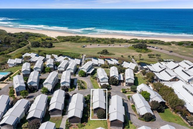 Picture of 9 Beachside Drive, CAVES BEACH NSW 2281