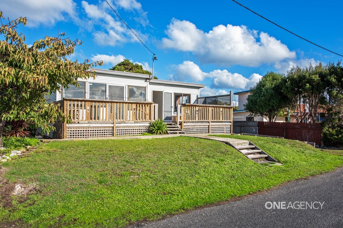 8 Barnett Street, Crayfish Creek TAS 7321