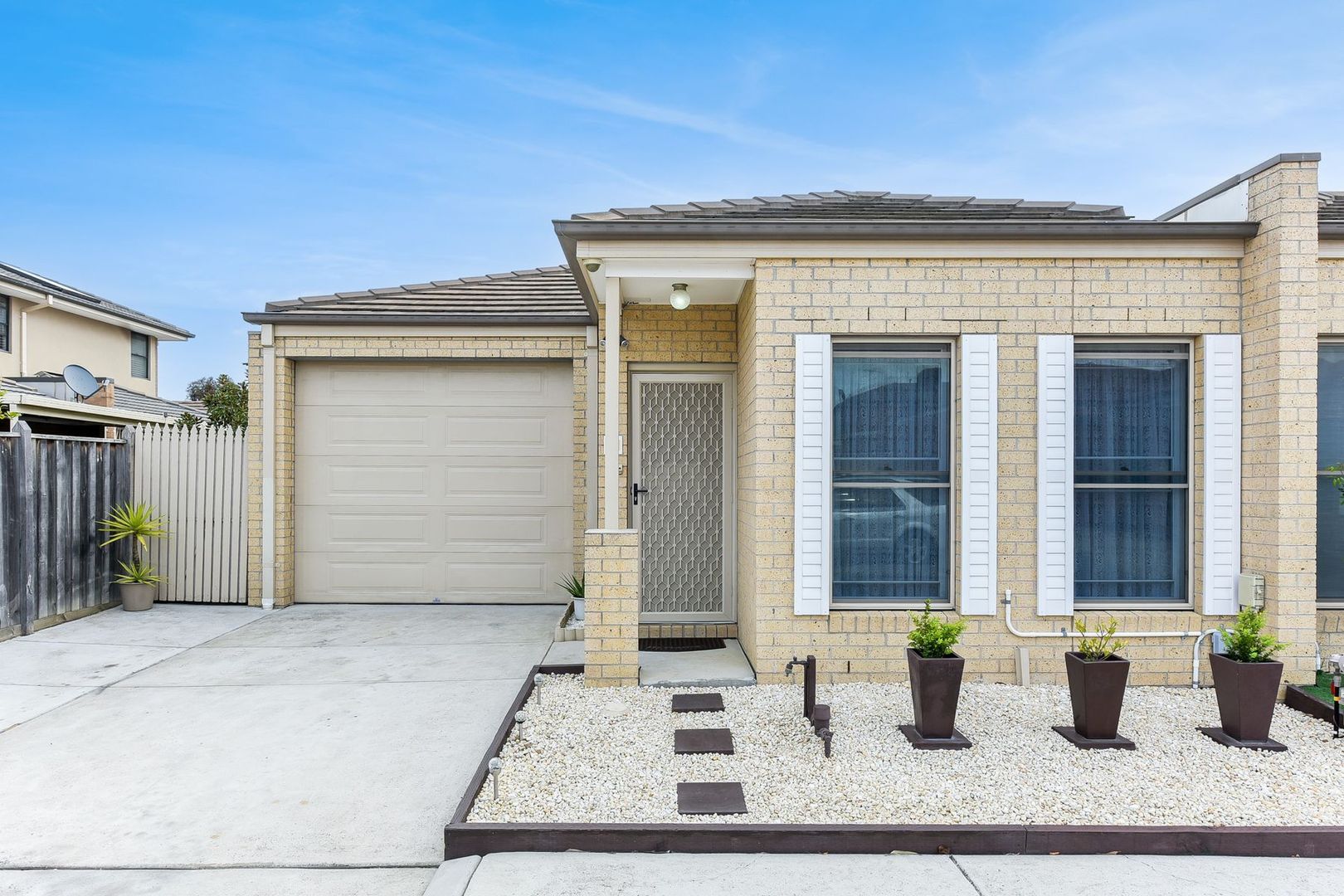 27/2-22 Breanne Place, Keysborough VIC 3173, Image 1