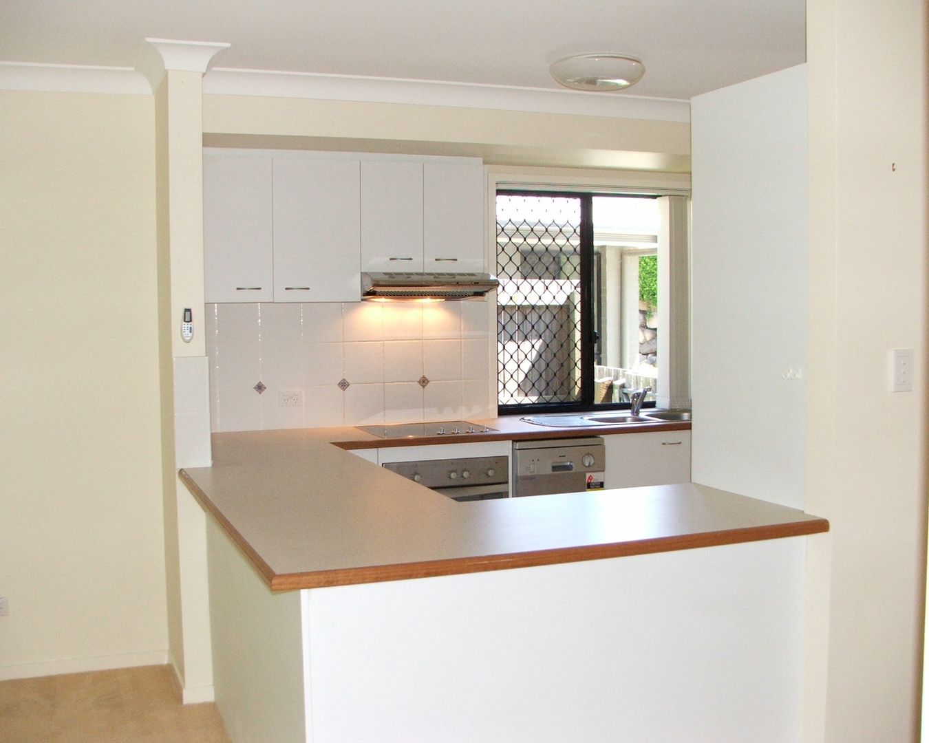 49 Gannon Avenue, Manly QLD 4179, Image 2