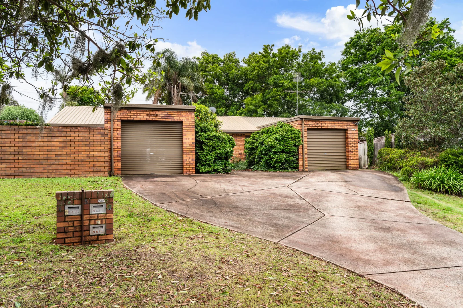 1 & 2/5 Agnes Street, Centenary Heights QLD 4350 | Domain