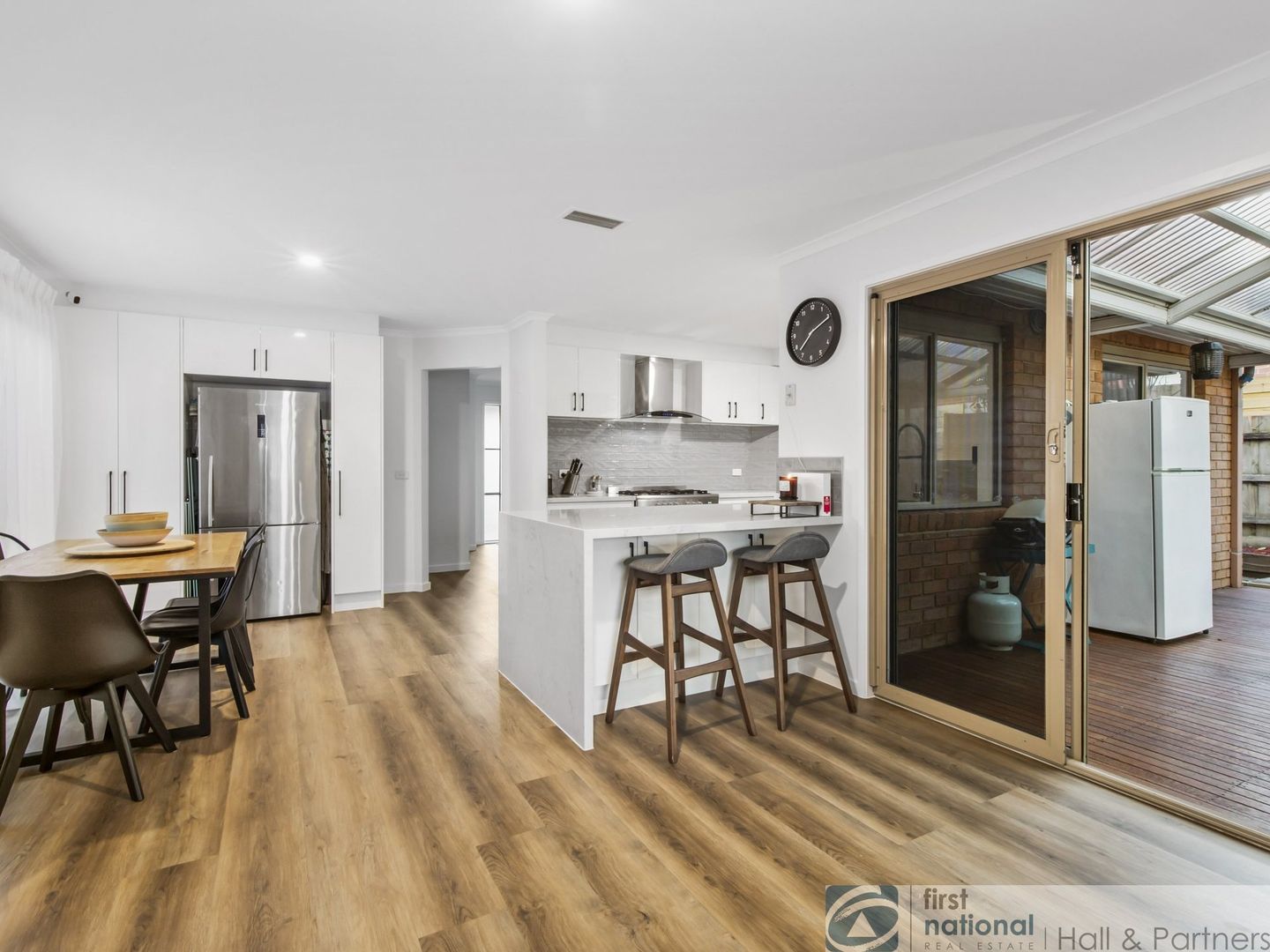 46 James Wyman Place, Hampton Park VIC 3976, Image 2