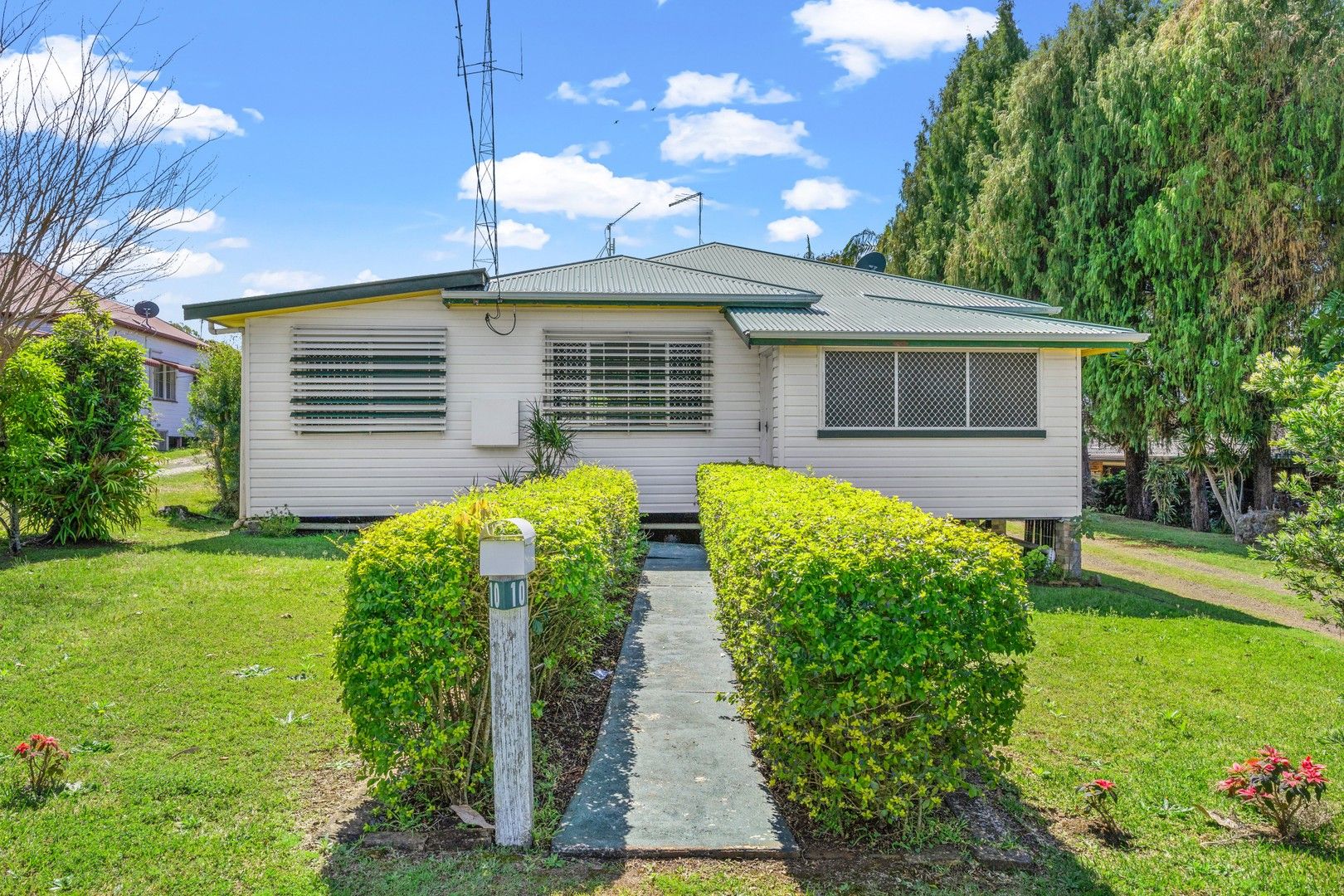 4 bedrooms House in 10 Taylor Avenue GOONELLABAH NSW, 2480