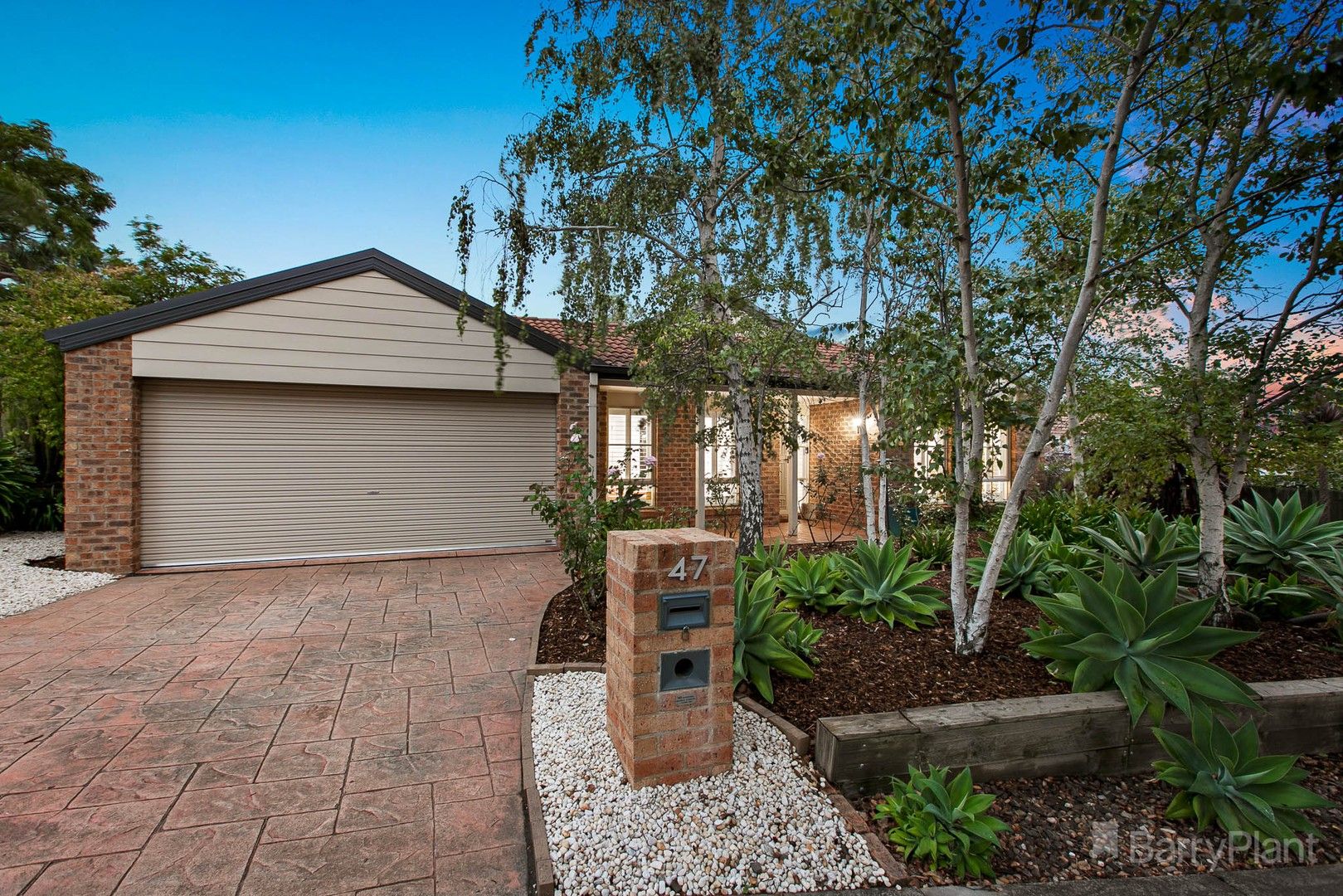 4 bedrooms House in 47 Ravensthorpe Crescent NARRE WARREN VIC, 3805