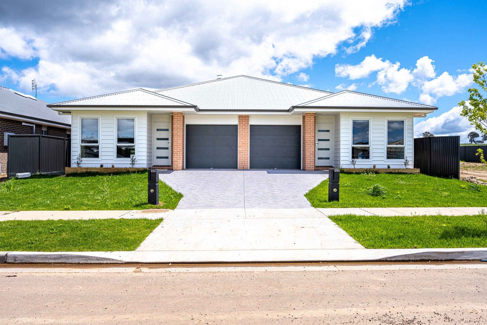 4 bedrooms Duplex in 2/33 Matchless Avenue GOULBURN NSW, 2580