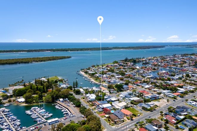 Picture of 2/34 Poinsettia Avenue, RUNAWAY BAY QLD 4216