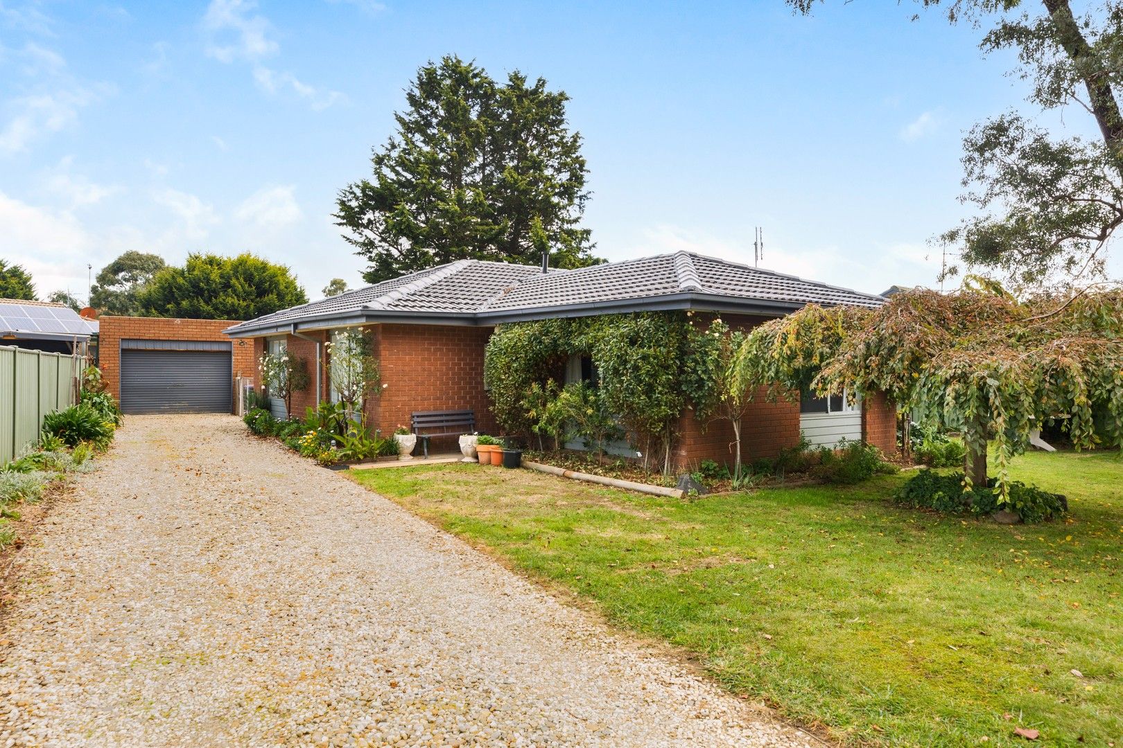 3 bedrooms House in 24 Forest Street WOODEND VIC, 3442