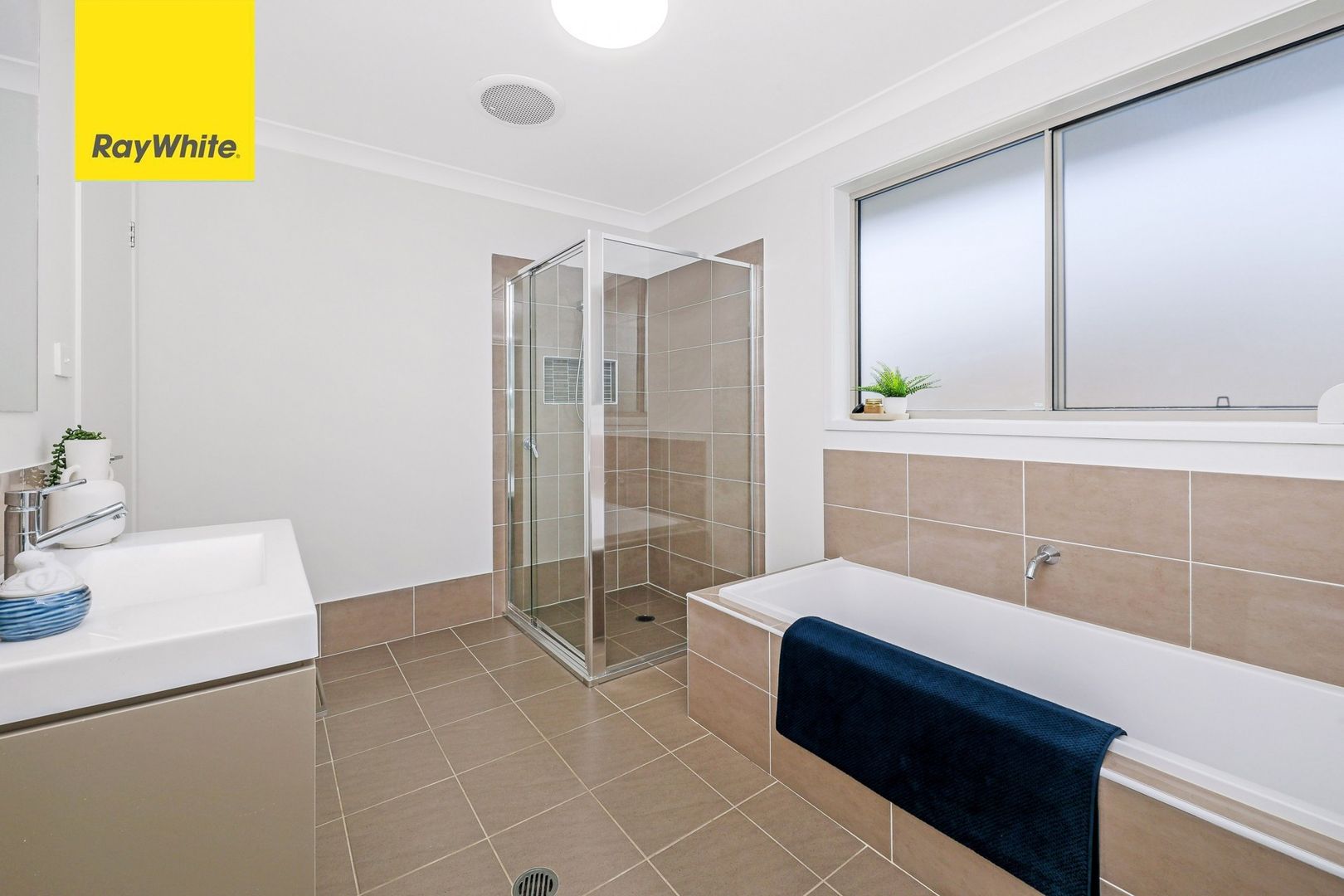 8 Scapa Rd, Edmondson Park NSW 2174, Image 1