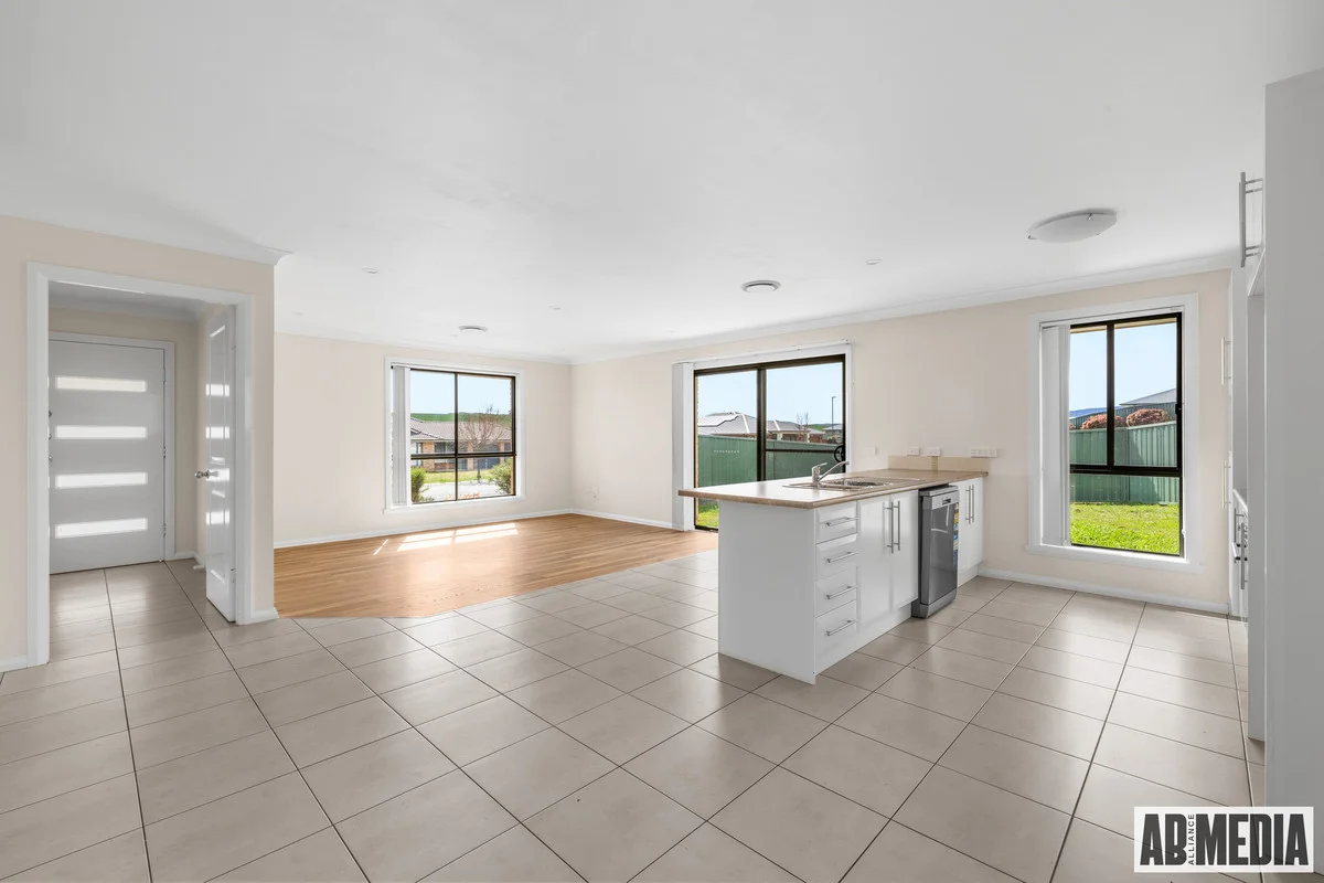 Additional image 3 of 35 Emerald Drive, Kelso NSW 2795