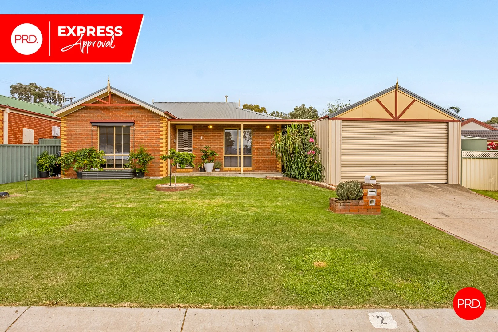 2 Jorben Pl, Golden Square VIC 3555