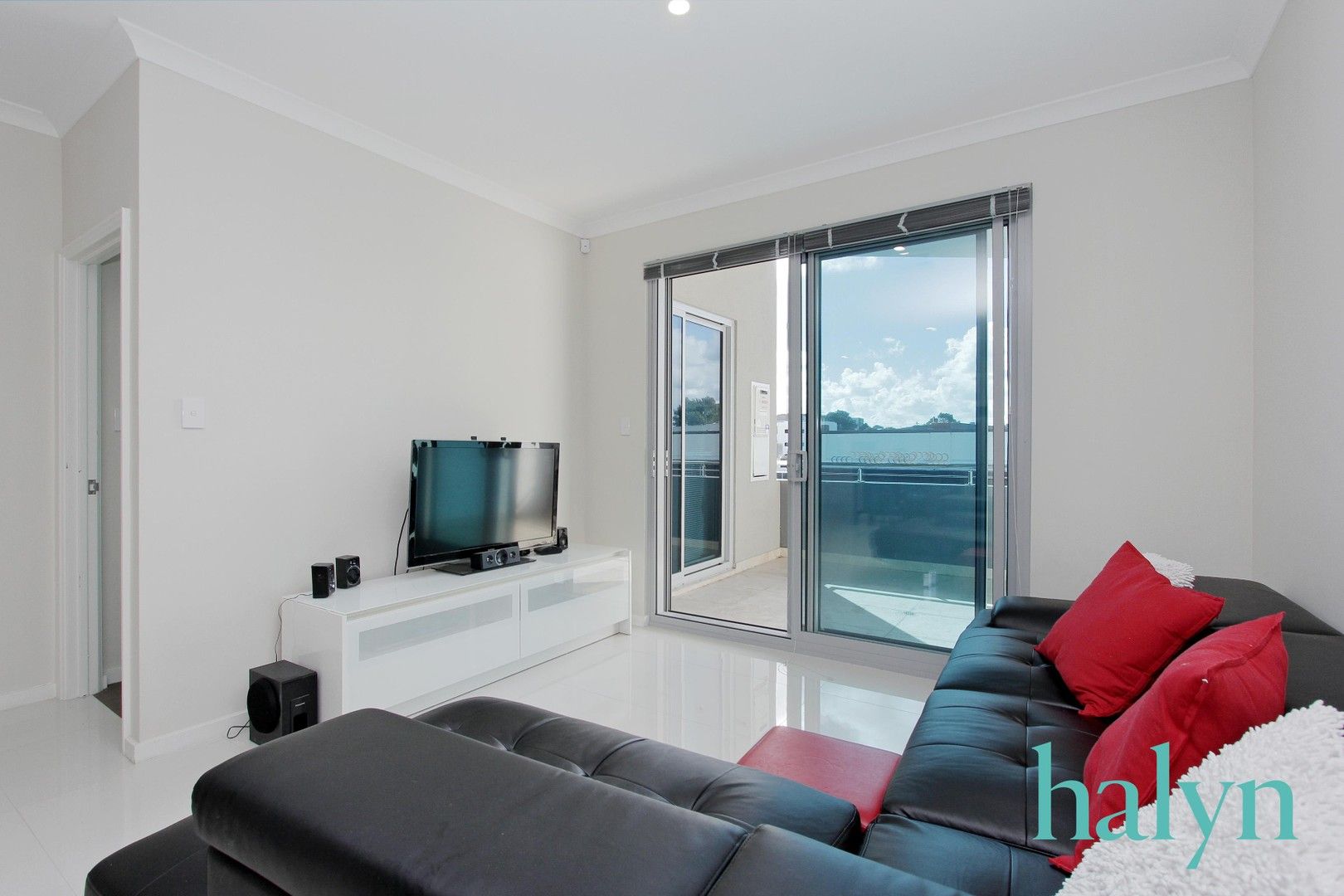 1 bedrooms Apartment / Unit / Flat in 8/2 Edward Street PERTH WA, 6000