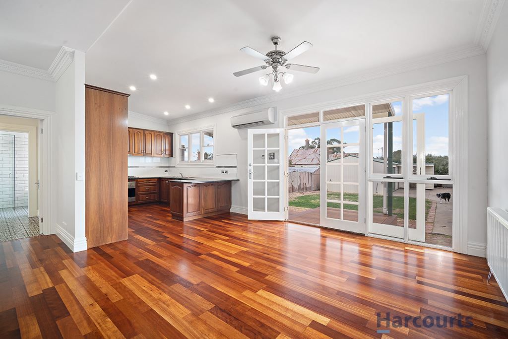 107 Seymour Street, Soldiers Hill VIC 3350, Image 2