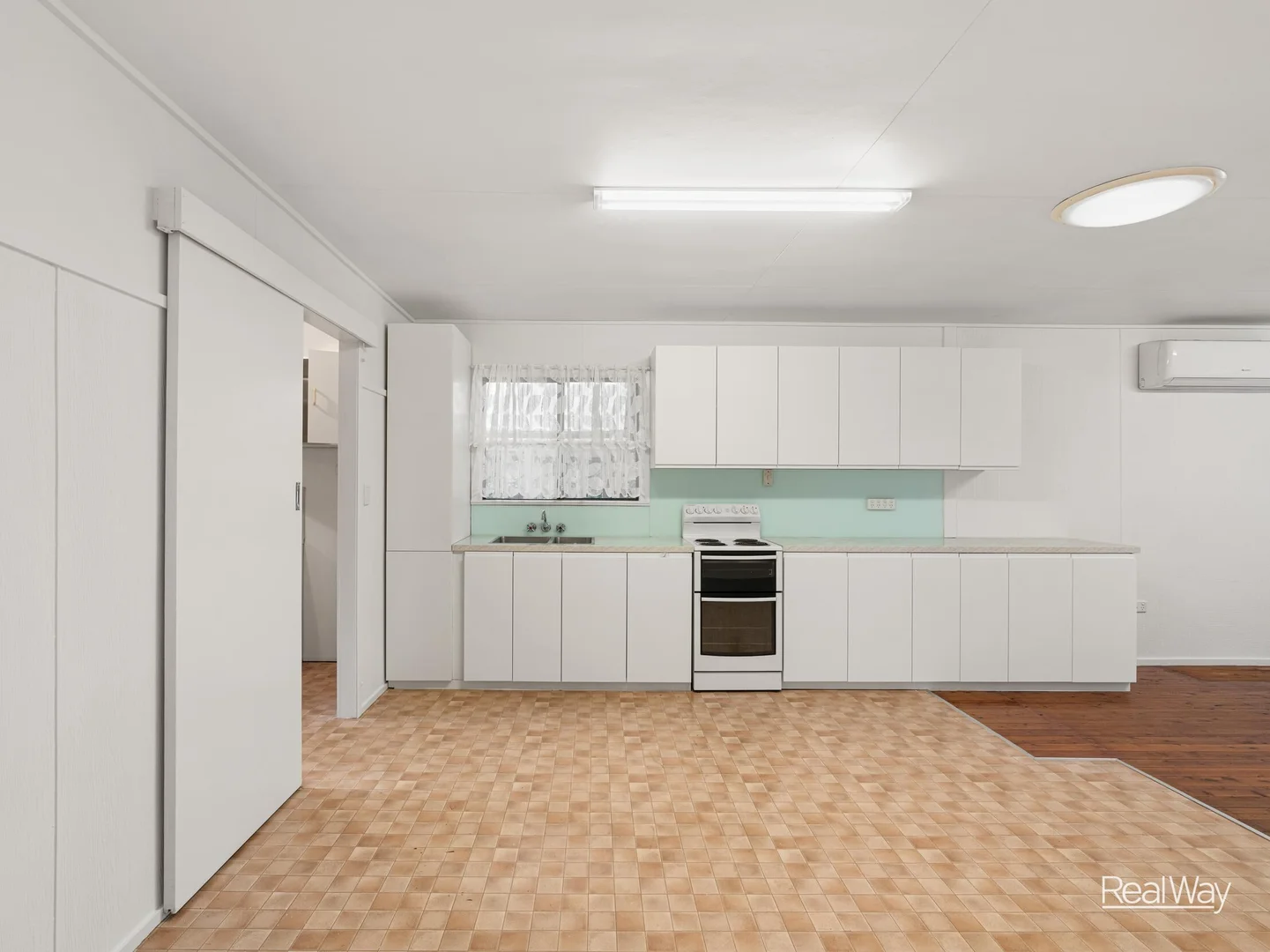 Additional image 3 of 365 West Street, Harristown QLD 4350