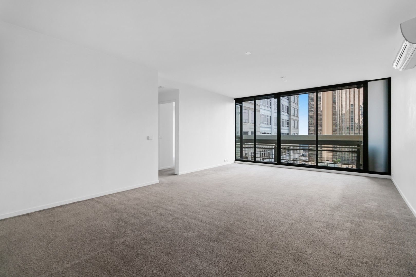 2 bedrooms Apartment / Unit / Flat in 1003/118 Russell Street MELBOURNE VIC, 3000