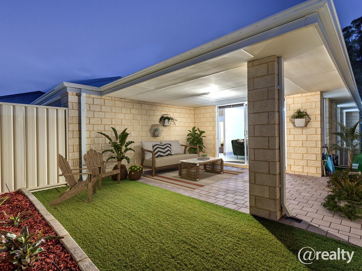 4 bedrooms House in 43 Nottely Crescent SECRET HARBOUR WA, 6173