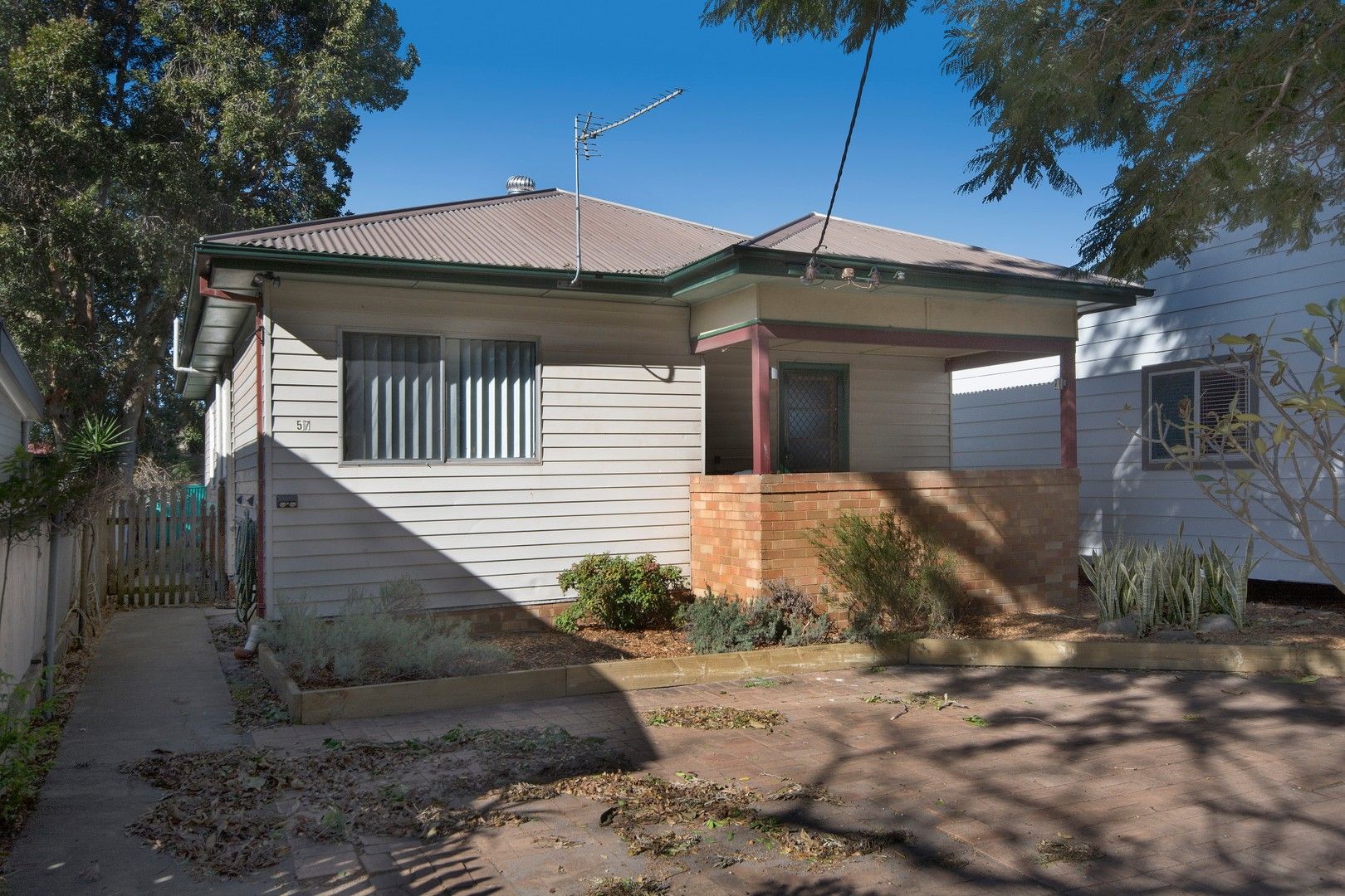 2 bedrooms House in 57 William Street MAYFIELD NSW, 2304