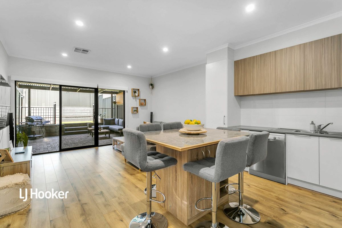 20 Broadwater Place, Blakeview SA 5114, Image 2
