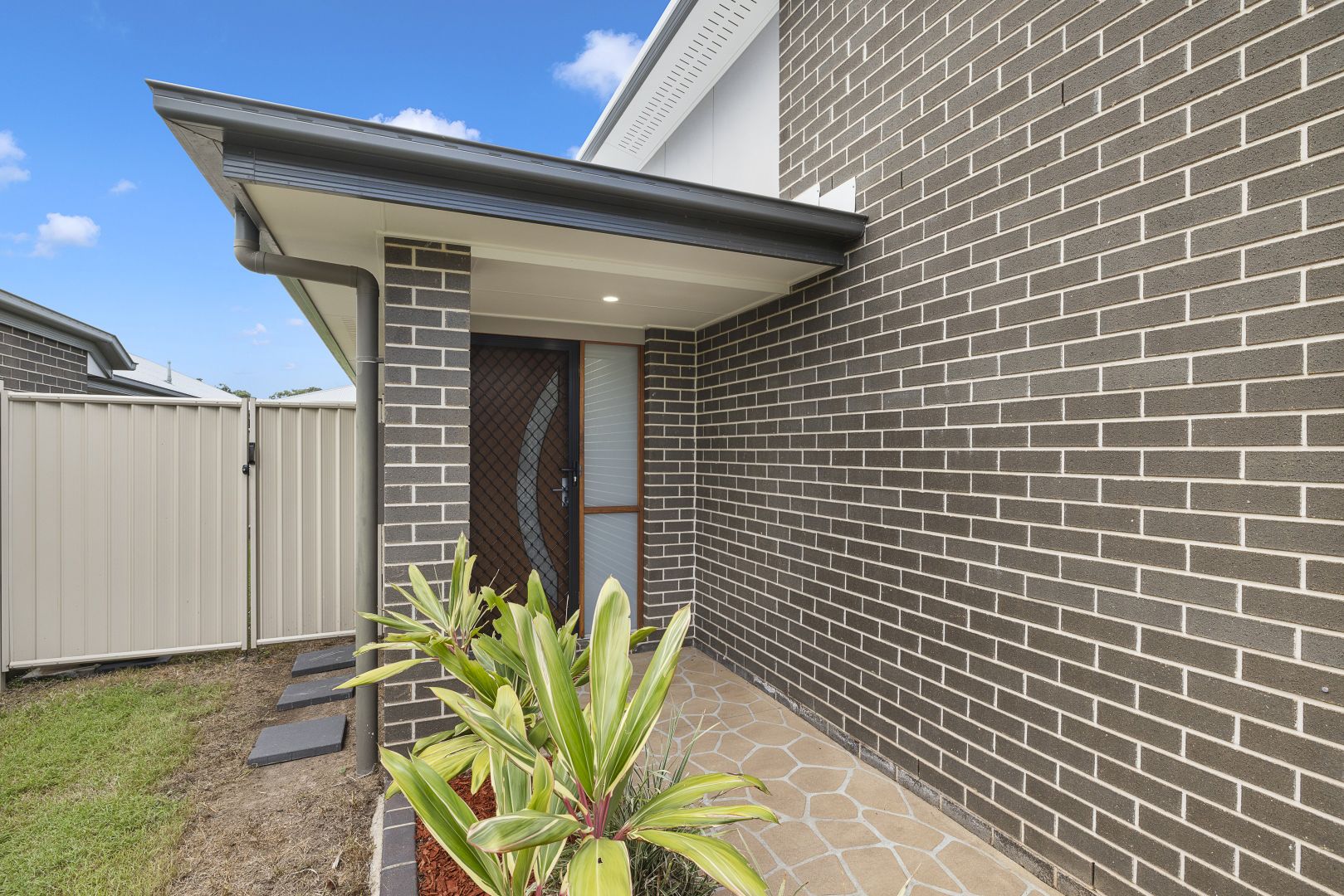 5 Kubler Crescent, Redland Bay QLD 4165, Image 1