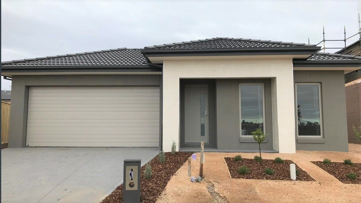 4 bedrooms House in 18 Drinkwater Street TRUGANINA VIC, 3029