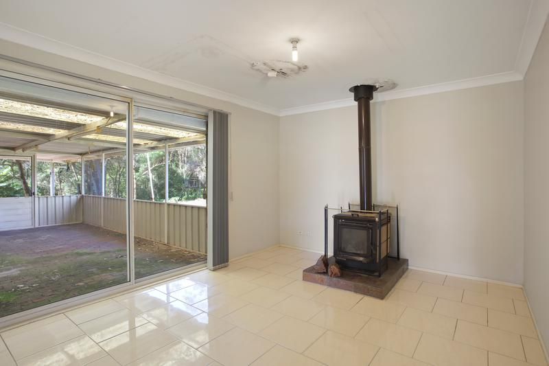 8 Wollondilly Avenue, Wilton NSW 2571, Image 2