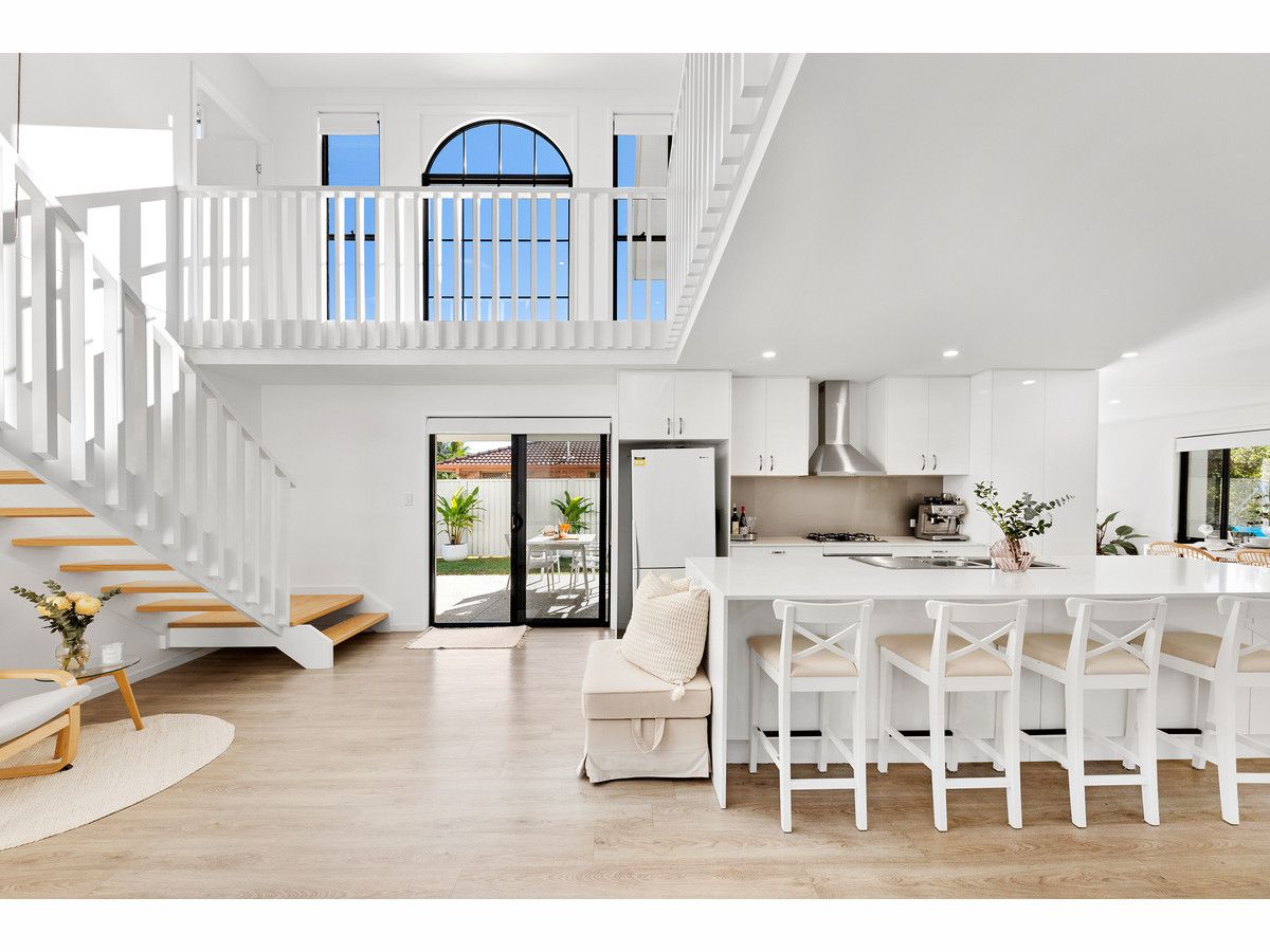 5 bedrooms House in 53 Rio Vista Boulevard BROADBEACH WATERS QLD, 4218