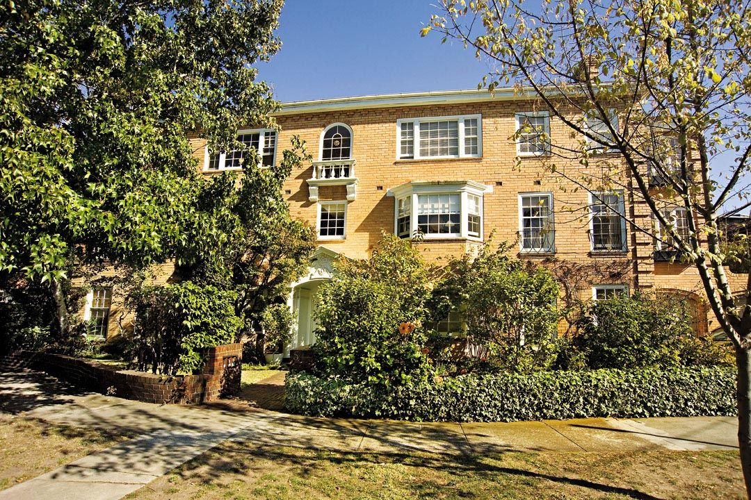 4/5 Stanhope Court, South Yarra Property History & Address Research