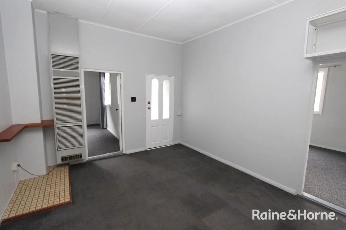 Additional image 4 of 35 Stewart St, Bathurst NSW 2795