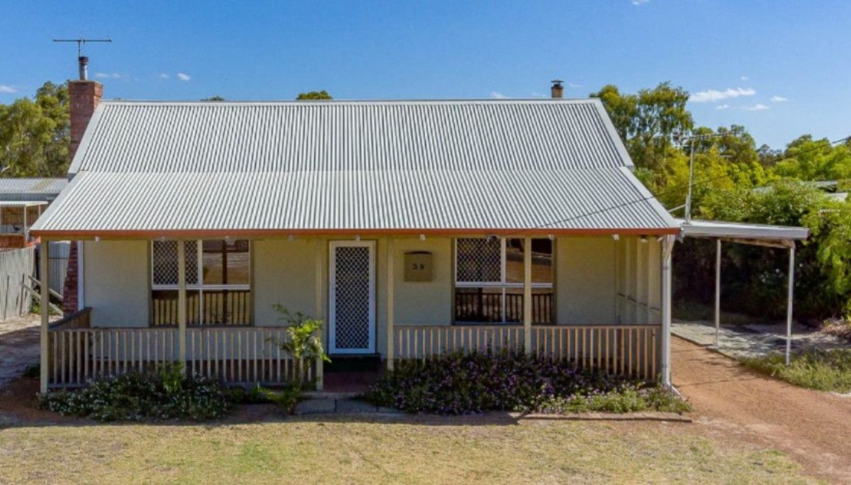3 bedrooms House in 39 Raymond Street COLLIE WA, 6225