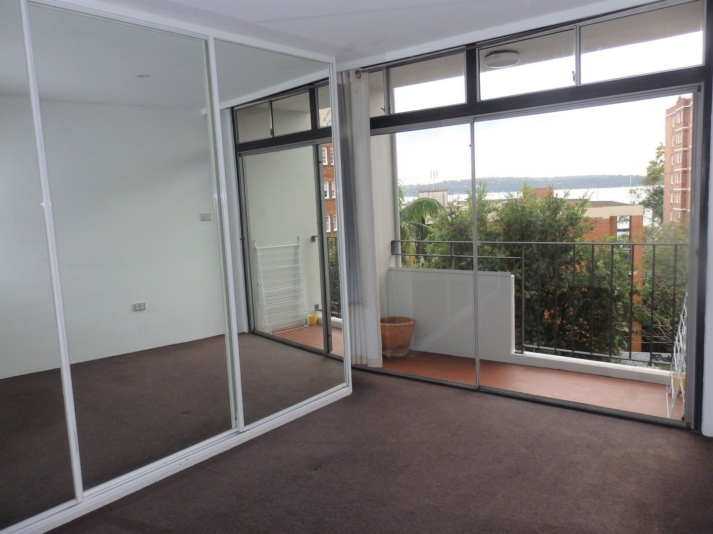 2 bedrooms Apartment / Unit / Flat in 8/19 Ithaca Road ELIZABETH BAY NSW, 2011