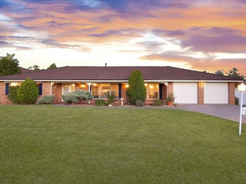 28 Chiltern Crescent, Castle Hill Property History & Address Research