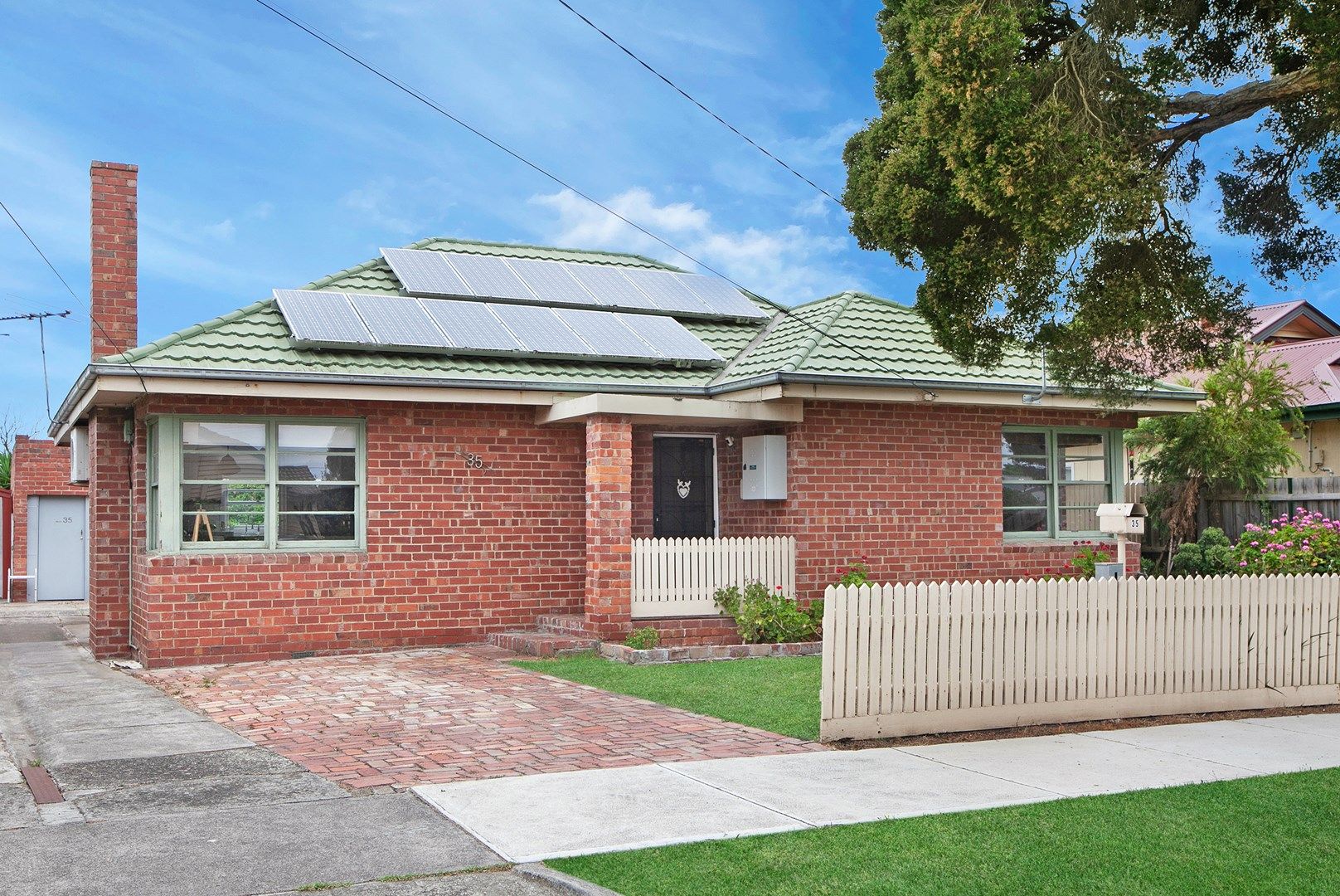 35 Lloyd Avenue, Reservoir VIC 3073, Image 0