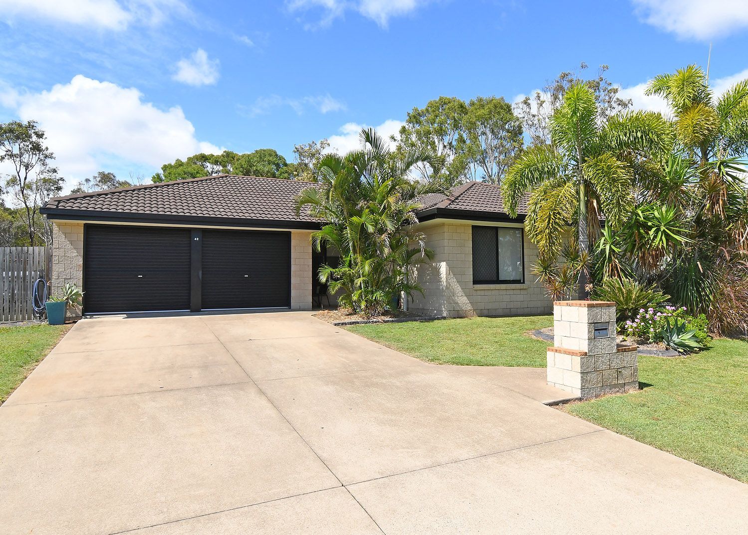 42 Topaz Circuit, Urangan QLD 4655, Image 0