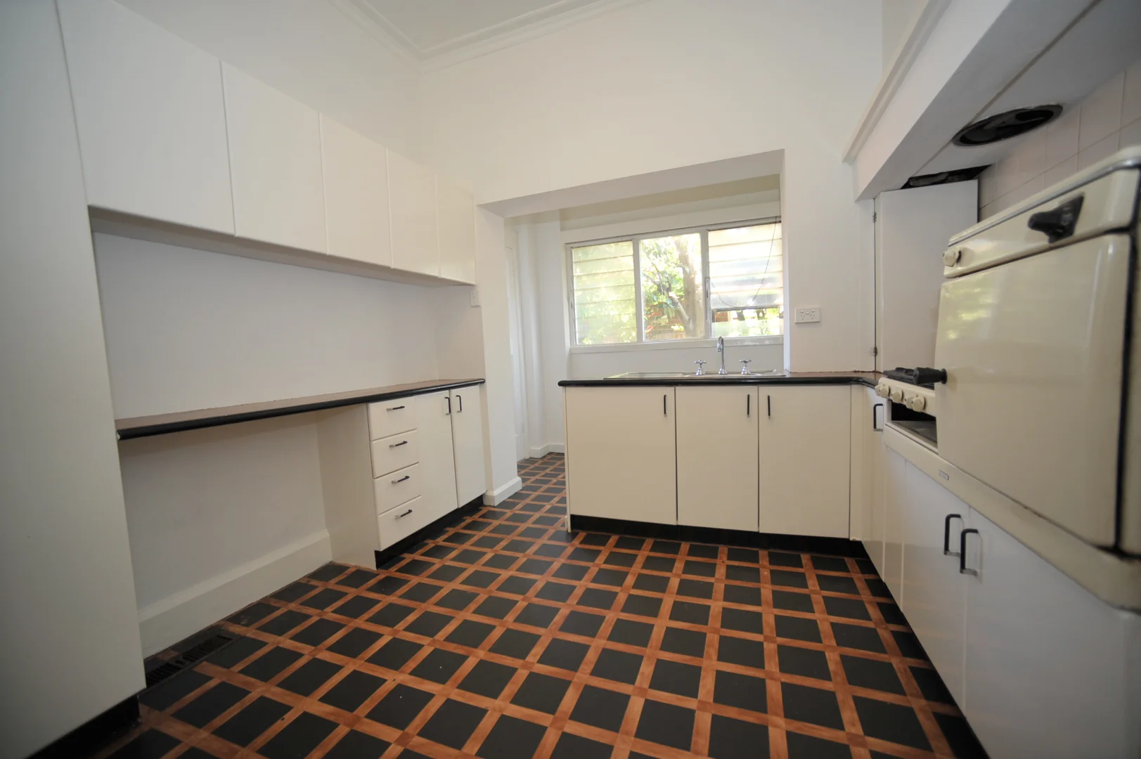 Additional image 8 of 1/10 MacDonald Street, Glen Iris VIC 3146