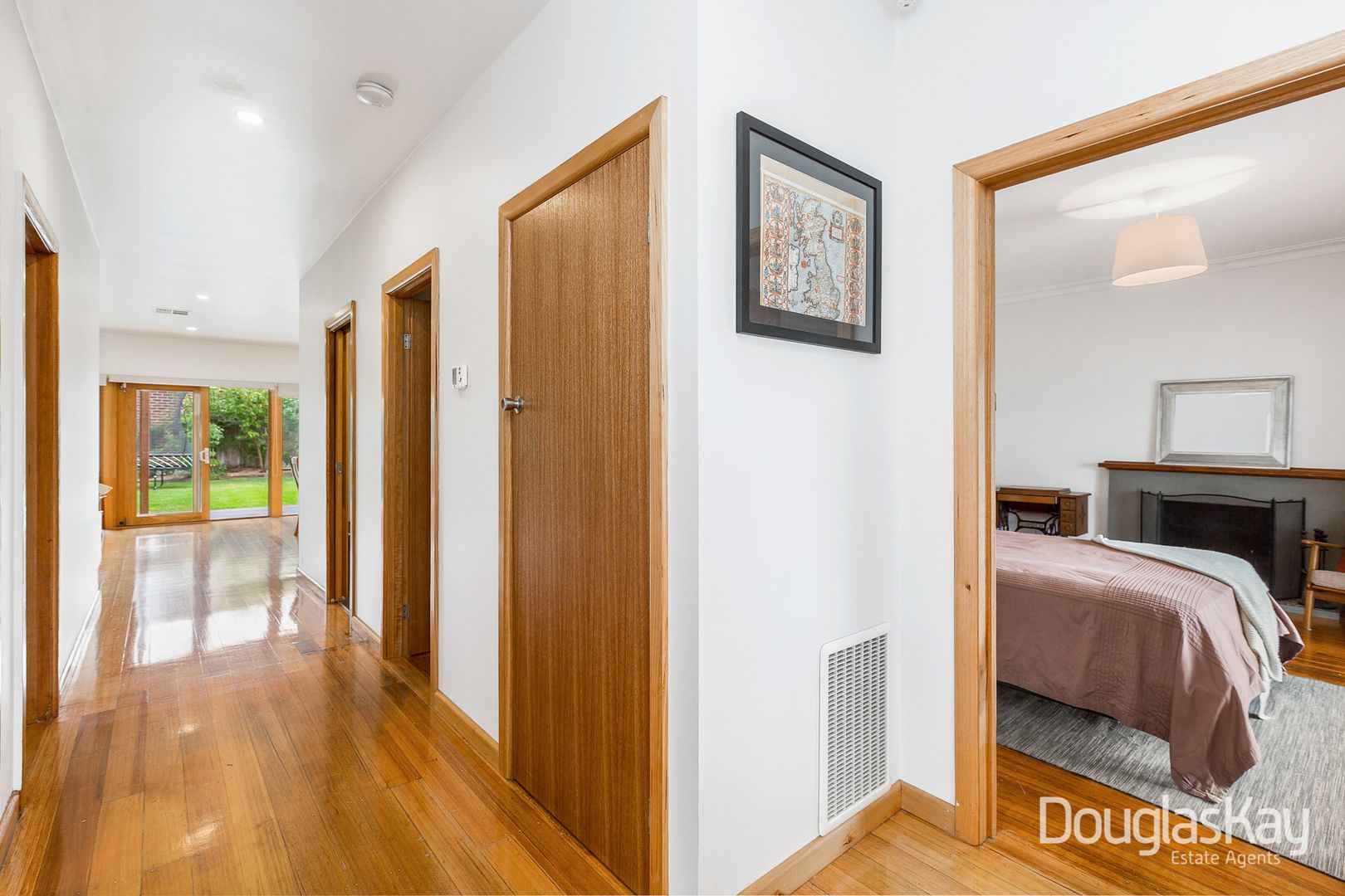 33 Boreham Street, Sunshine VIC 3020, Image 2