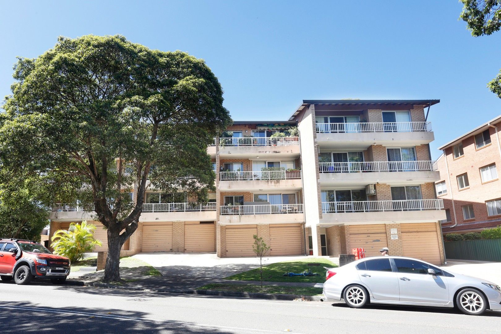 2 bedrooms Apartment / Unit / Flat in 17/10-16 Chapel Street ROCKDALE NSW, 2216