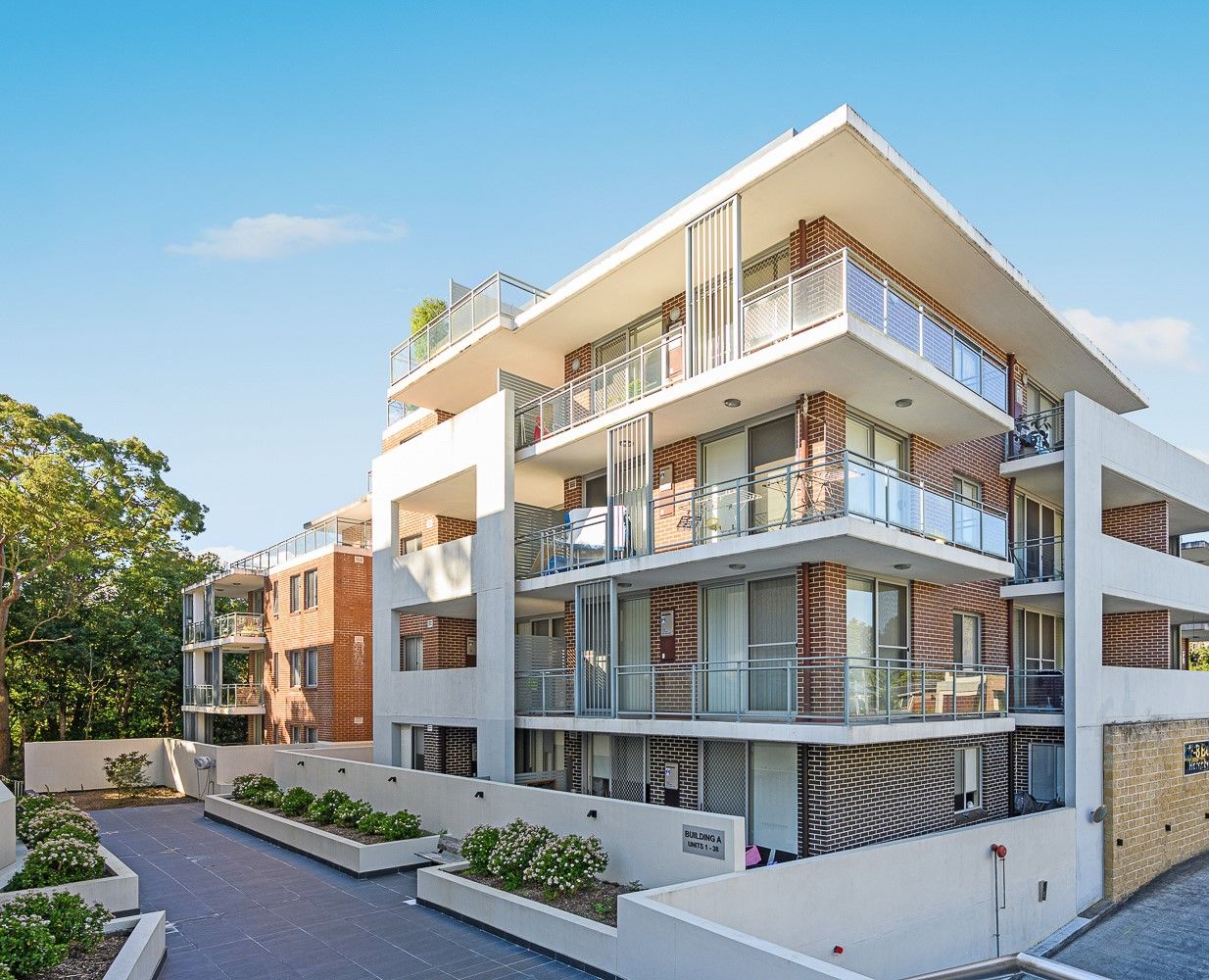17/2-8 Belair Close, Hornsby NSW 2077