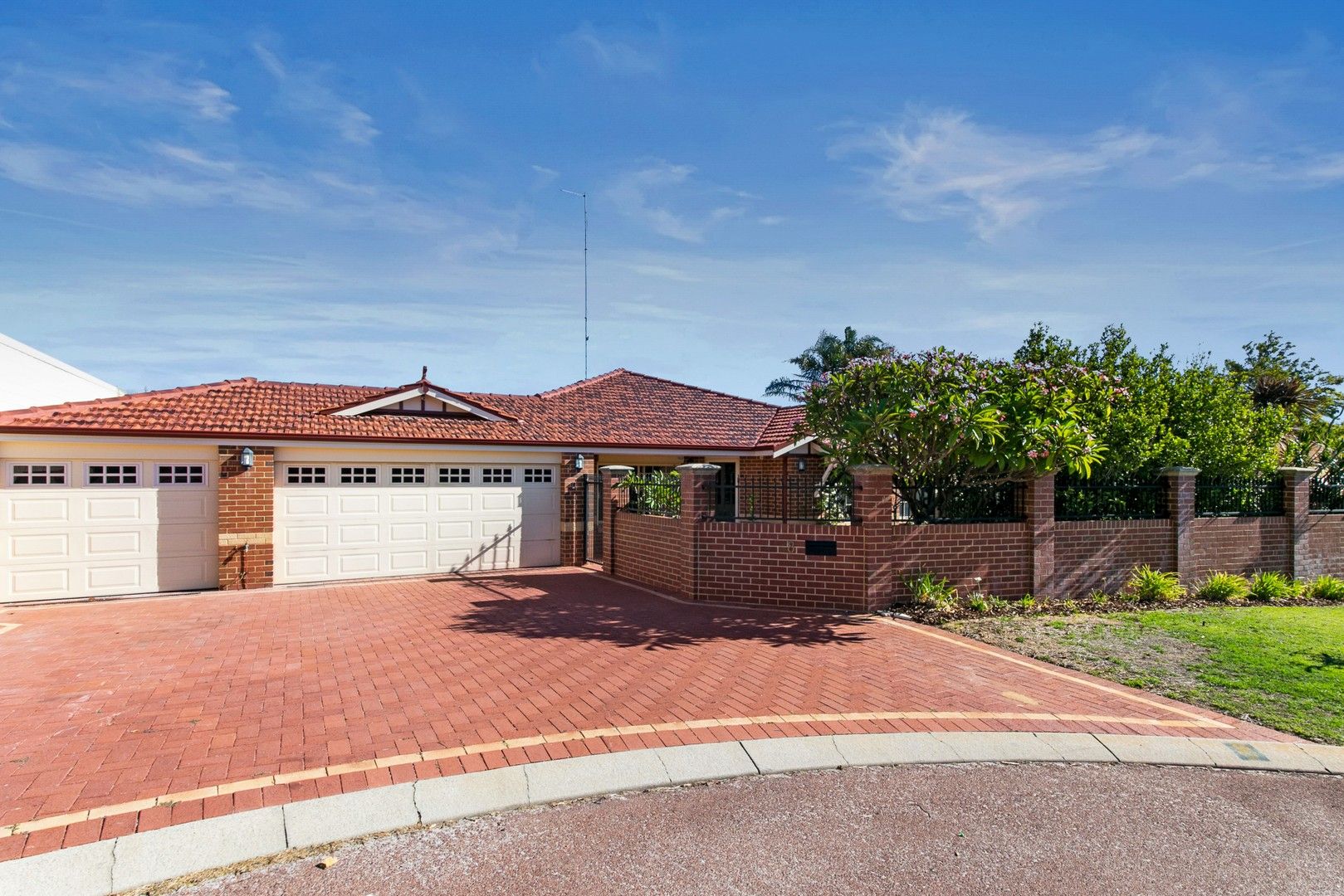 4 bedrooms House in 8 Josip Gaspar Close SPEARWOOD WA, 6163