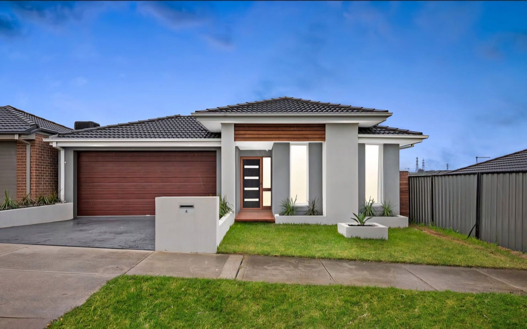 4 bedrooms House in 4 Chelan Court PAKENHAM VIC, 3810