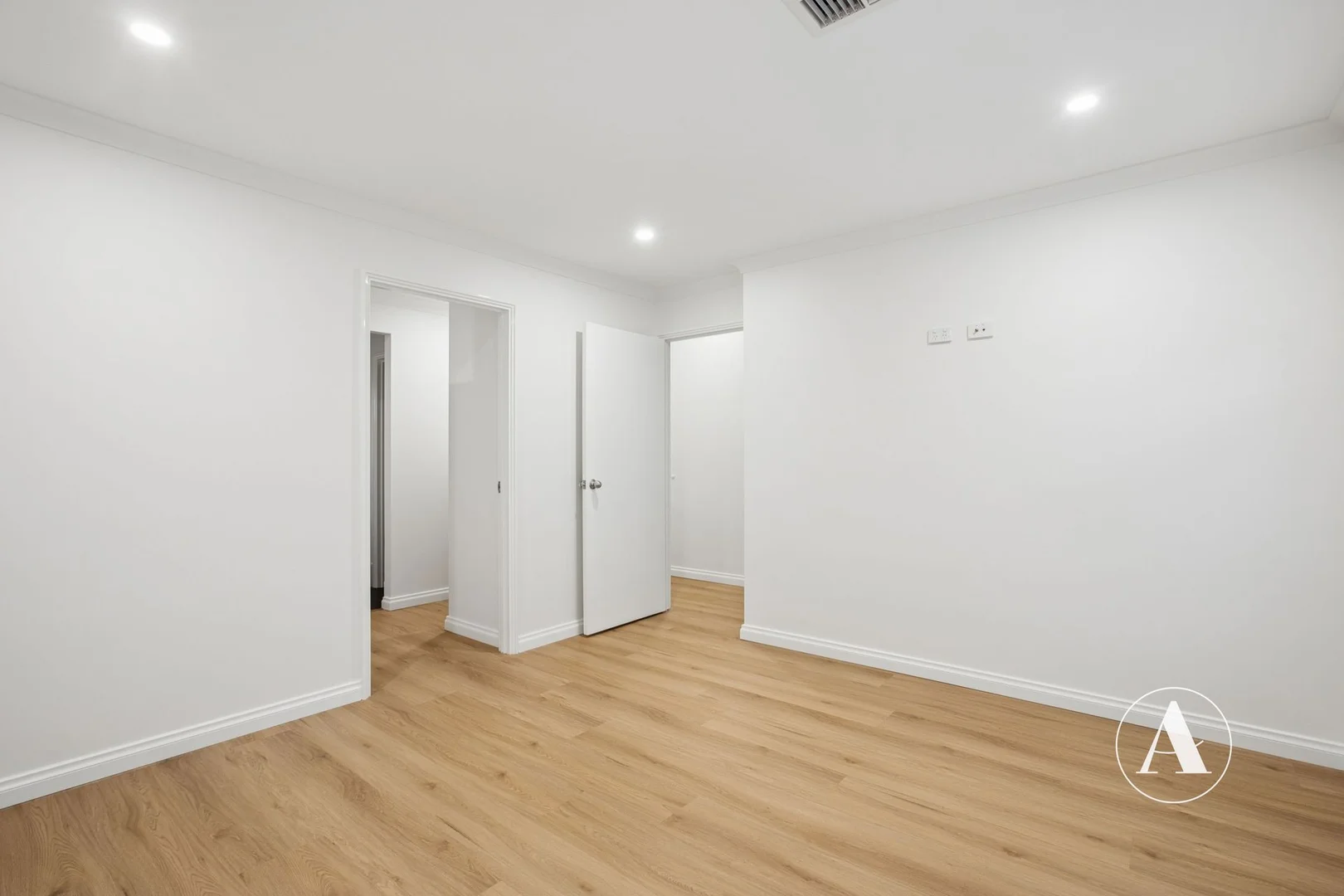 Additional image 18 of 4 Oaklawn Street, Hilbert WA 6112