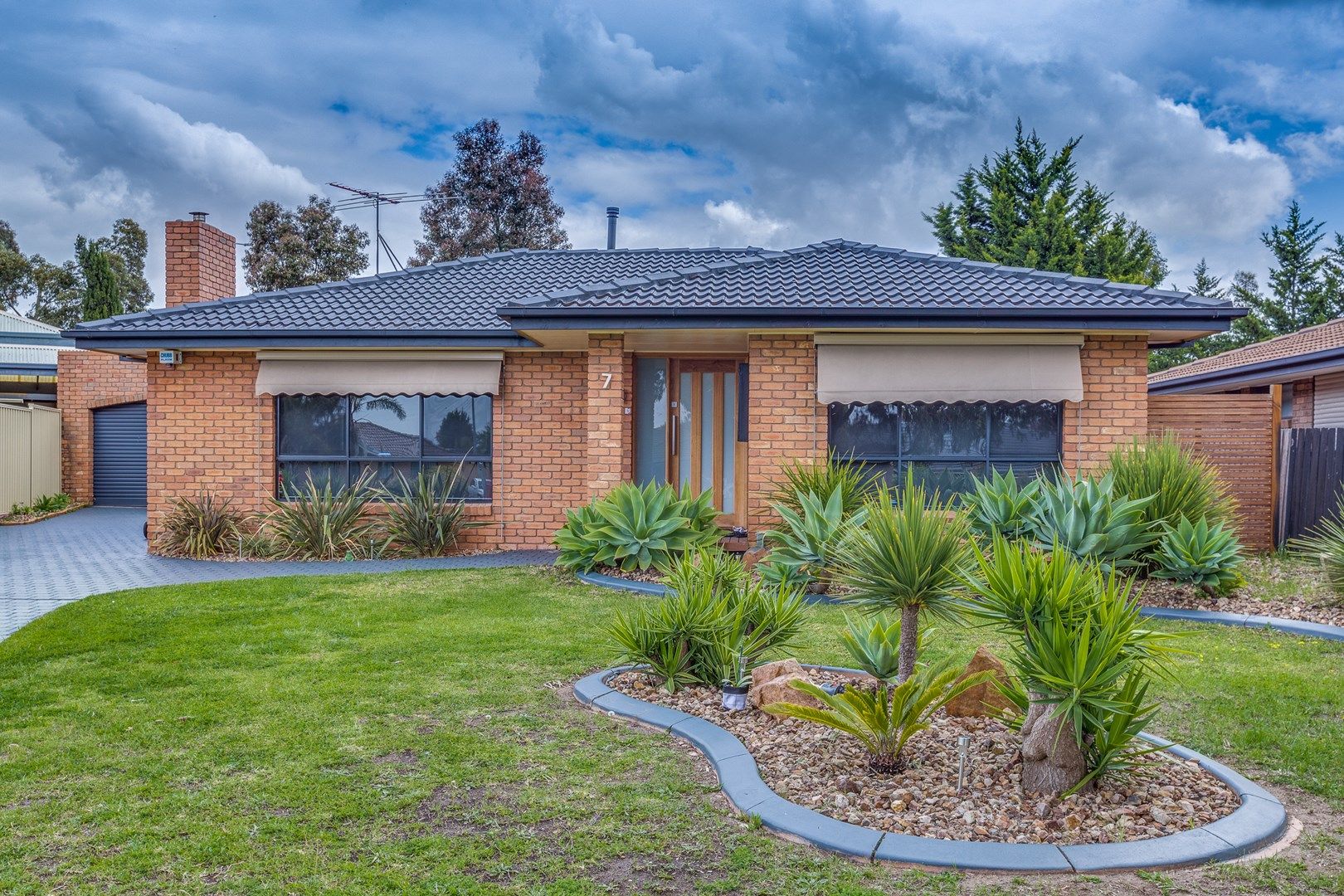 7 Wakatipu Court, Taylors Lakes VIC 3038, Image 0